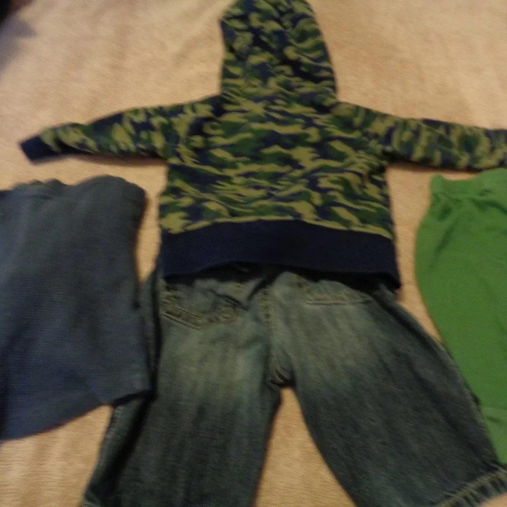 BOYS BABY BUNDLE OF 4, A CAMOFLAUGE HOODIE
